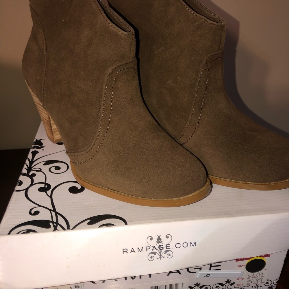 NWT Rampage boot